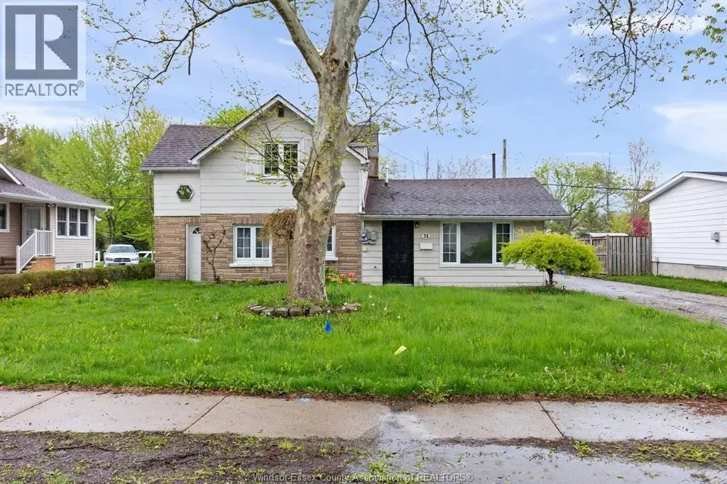 51 Balaclava, Amherstburg